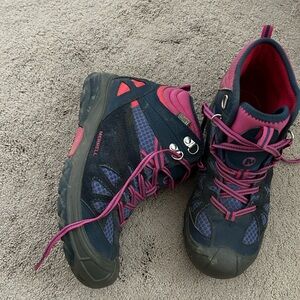 Merrells Hiking Boots Size 5.5 for Kids and Women